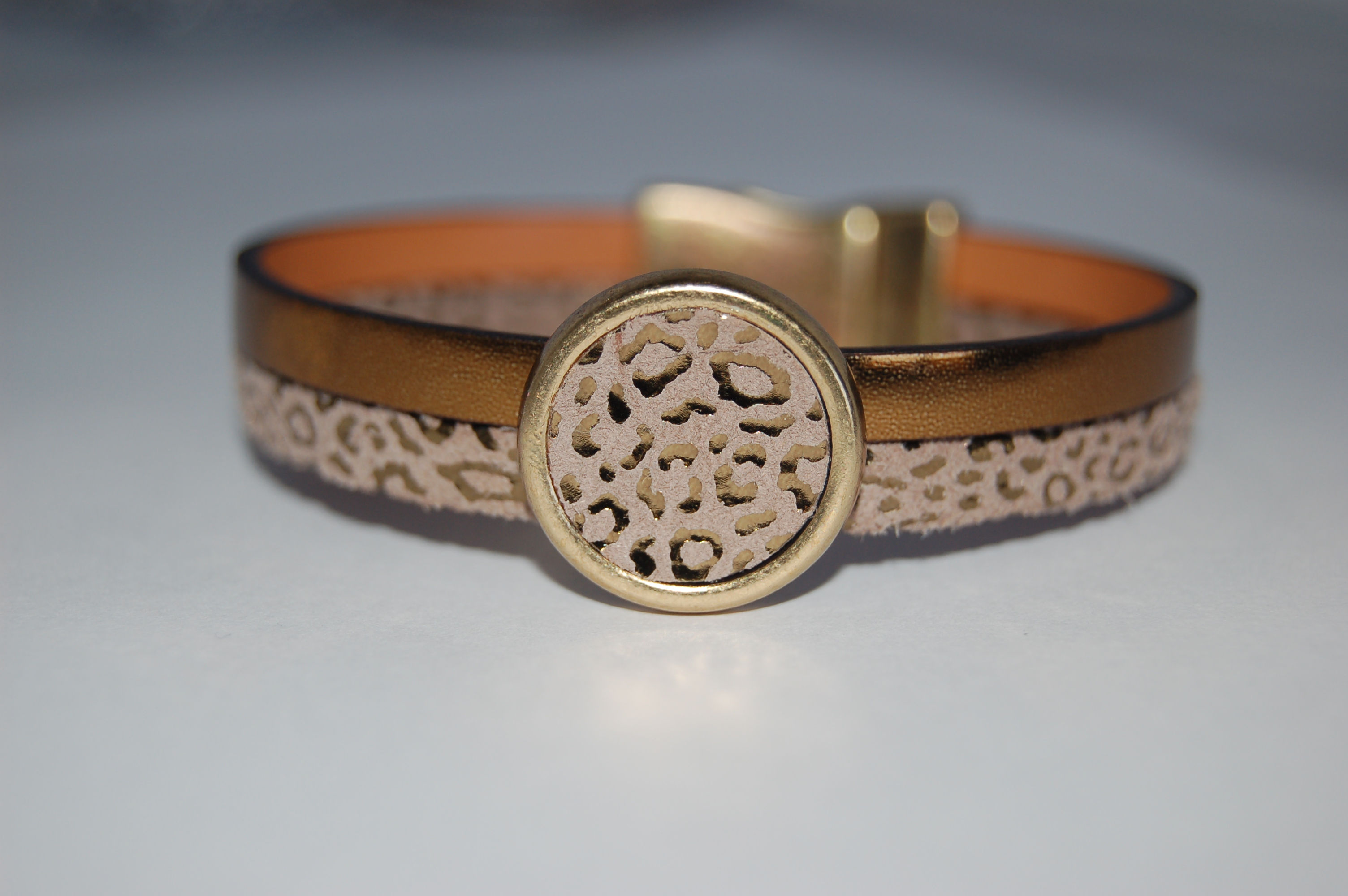 Bracelet en cuir véritable