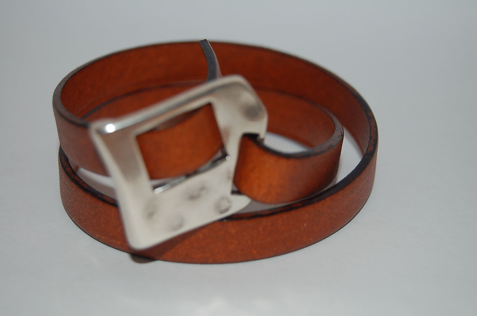 Miniature : Bracelet cuir avec attache irrégulière