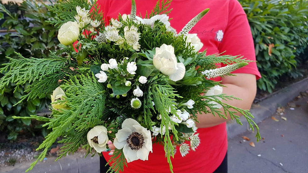 Buchet de mireasa cu tuia