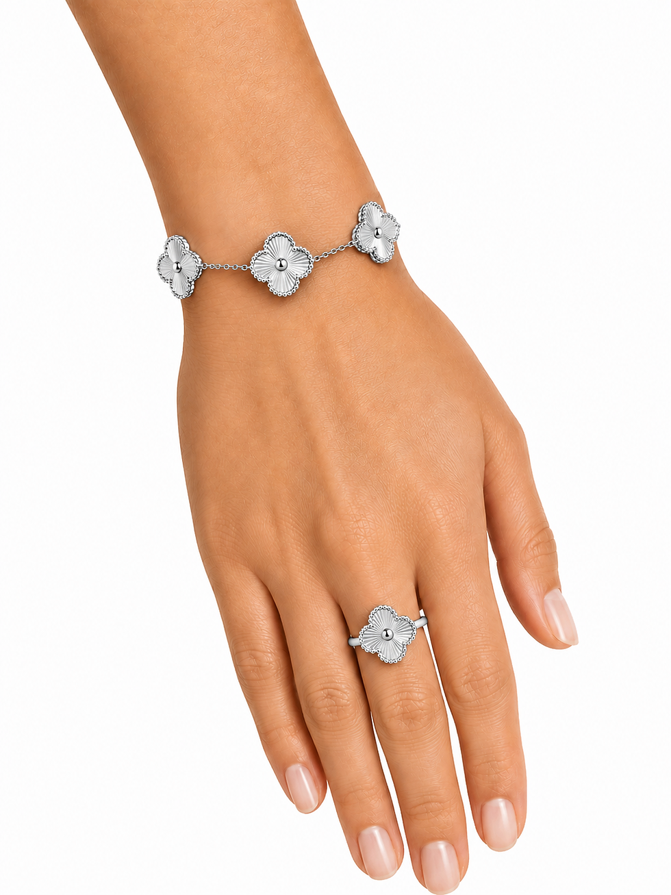 Thumbnail: Silver Muse Clover Set