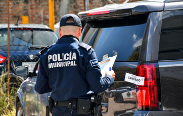 MUNICIPIO DE AGS - AVANZA POLICÍA VIAL EN EL ORDENAMIENTO DE VEHÍCULOS ABANDONADOS EN LA VÍA PÚBLICA