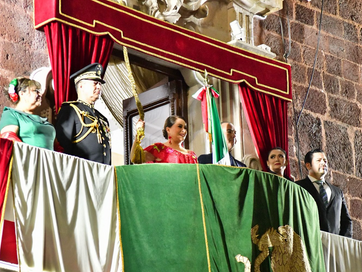 GOBIERNO DE AGS - EN UN AMBIENTE FESTIVO, TERE JIMÉNEZ CELEBRA EL GRITO DE INDEPENDENCIA JUNTO A MILES DE FAMILIAS EN AGUASCALIENTES