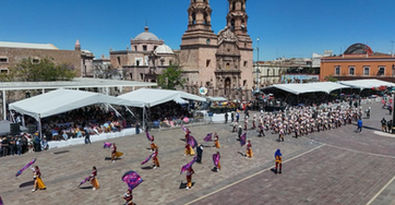 GOBIERNO DE AGS - MILES DE FAMILIAS SE REUNIERON PARA DISFRUTAR DEL TRADICIONAL DESFILE DE PRIMAVERA EN EL MARCO DE LA FERIA NACIONAL DE SAN MARCOS