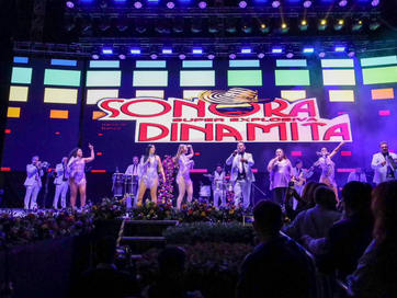 CALVILLO - LA SONORA DINAMITA ENCIENDE EL TEATRO DEL PUEBLO EN EL FESTIVAL DE RADIO RANCHITO 99.7 FM