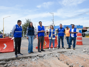MUNICIPIO DE AGS - SUPERVISA LEO MONTAÑEZ REHABILITACIÓN EN AVENIDA DE VALLE DE LOS ROMERO