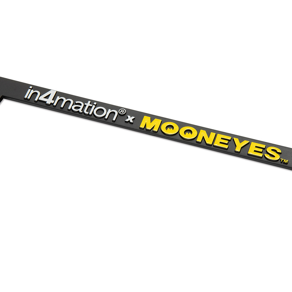 サムネイル： Raised in4mation x MOONEYES Logo License Plate Frame
