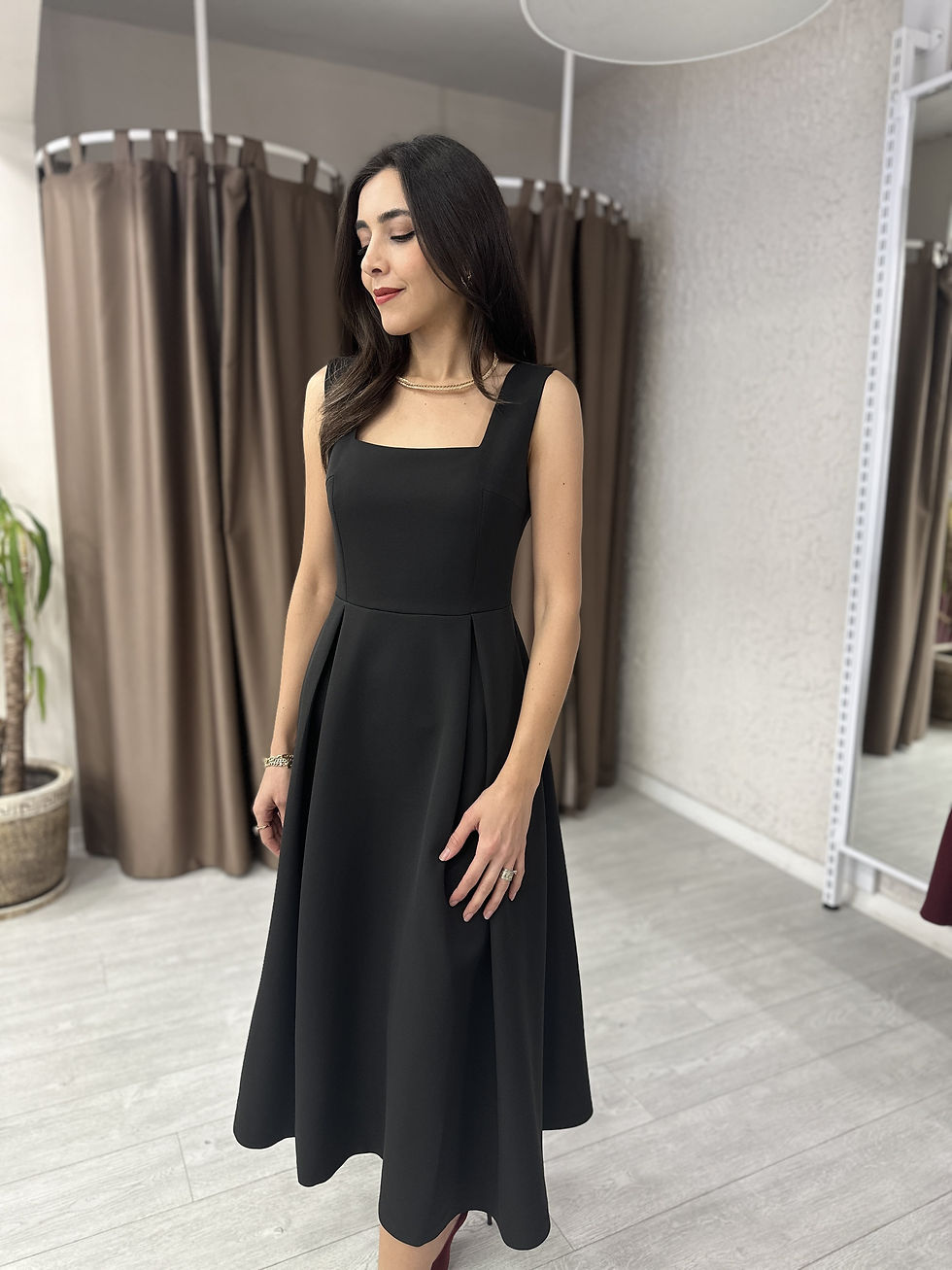 KARE YAKA PRENSES ELBİSE SİYAH