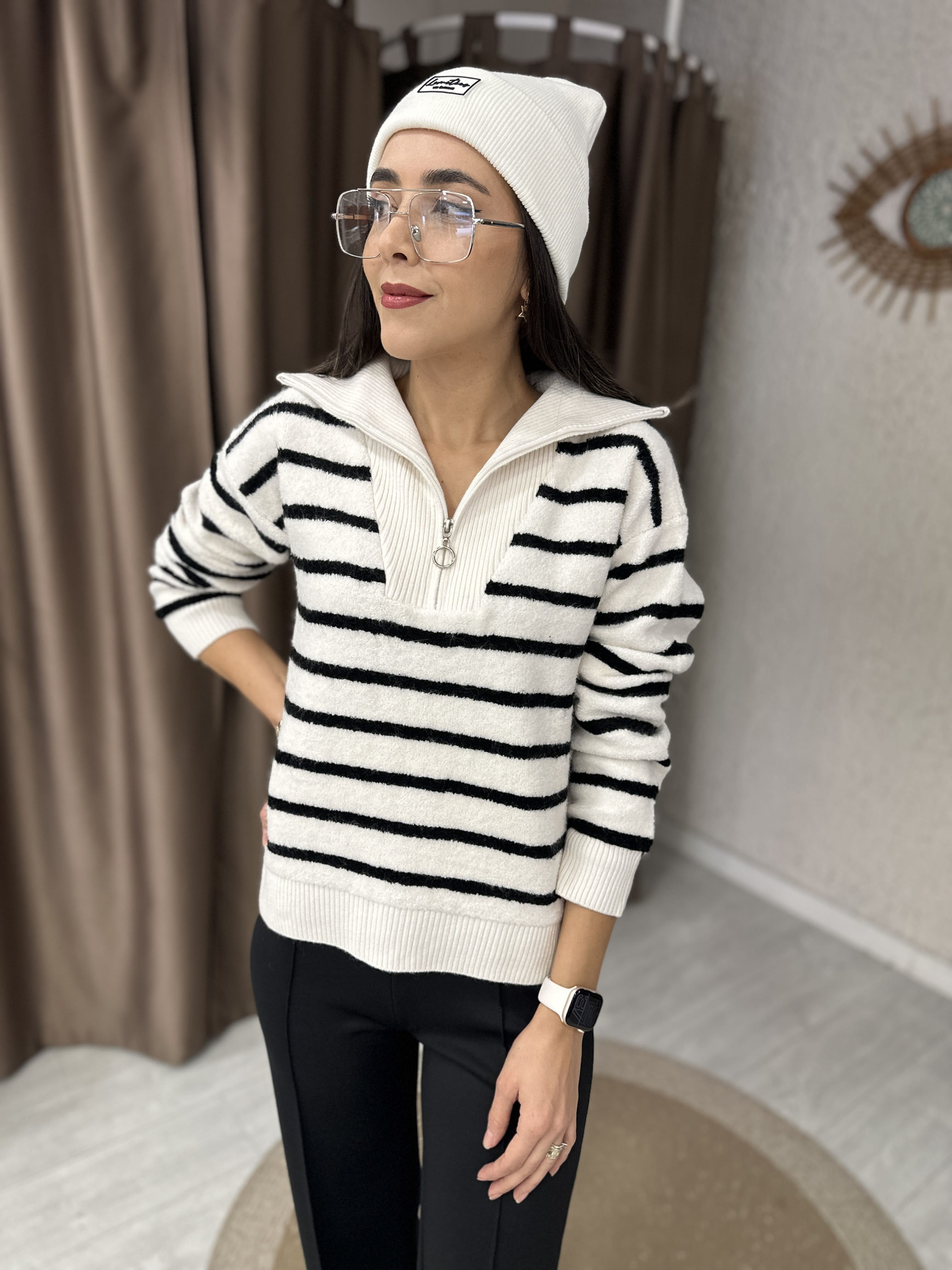 FERMUAR DETAYLI ÇİZGİLİ KAZAK