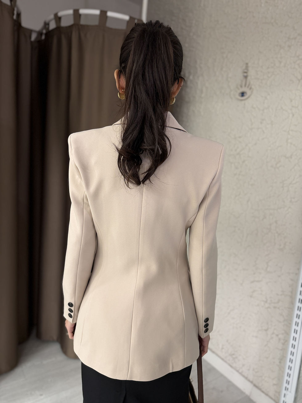 Küçük resim: BEL PENSLİ İKİ DÜĞMELİ BLAZER CEKET
