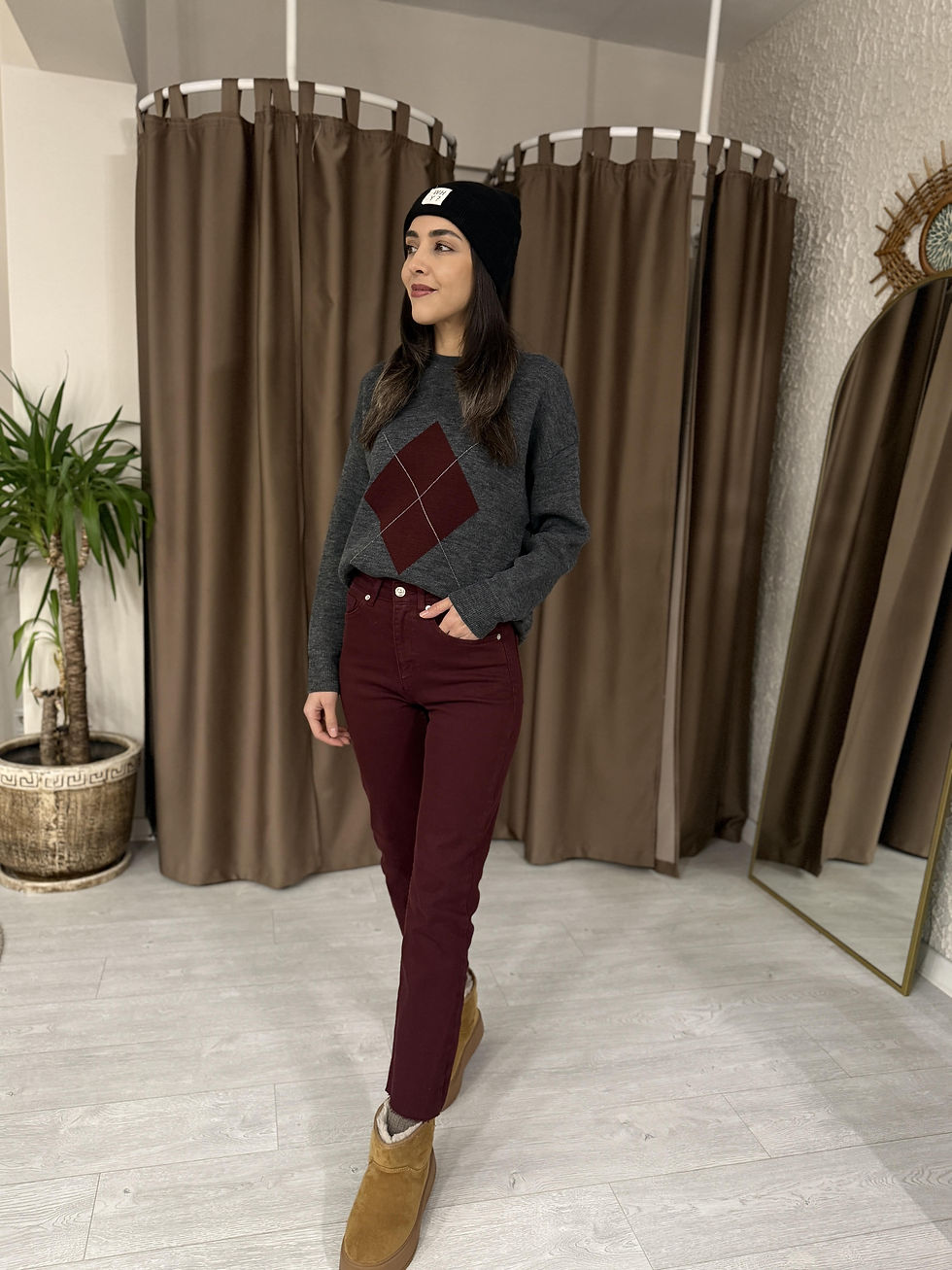 ANTRASİT ÜZERİ BORDO BAKLAVA KAZAK