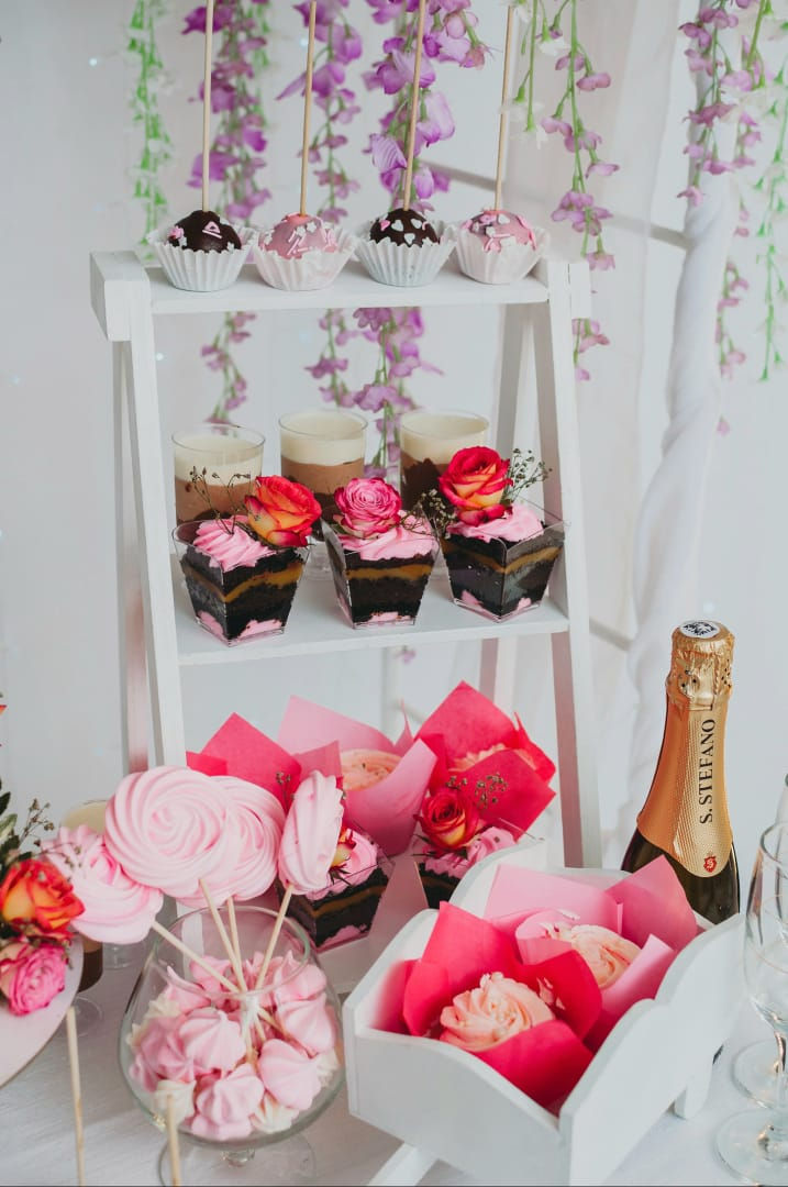 Миниатюра: Лесенка из дерева белая.