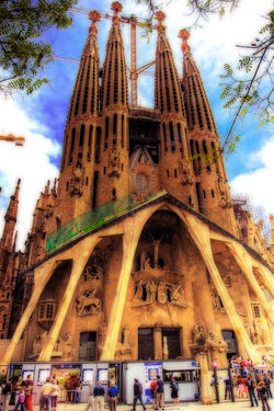 20-unusual-churches-p1-sagrada-familia.jpg