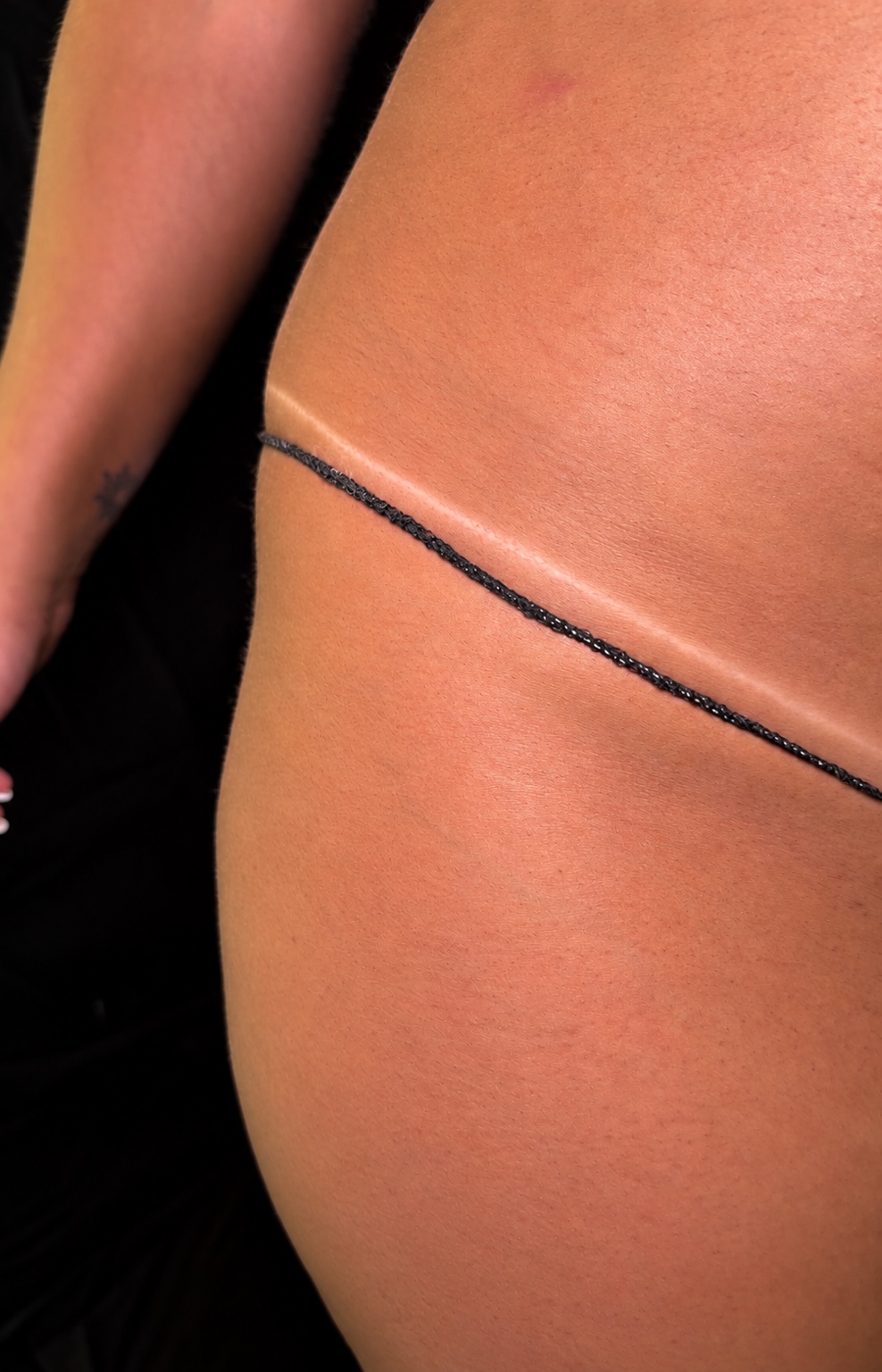 Spray tan with defined tan line by Amanda Little