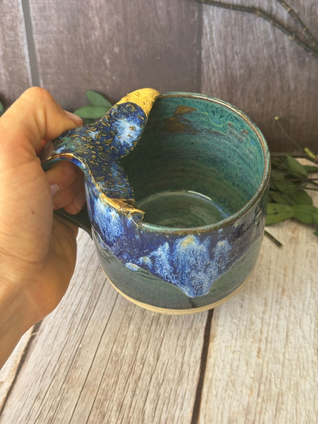 Whale tail handle mug - Blue/green with light blue