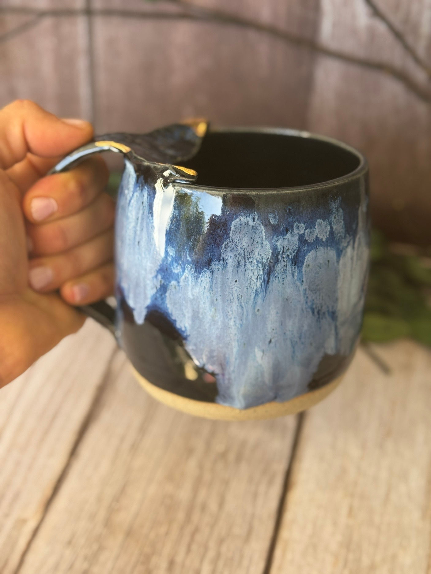 Jumbo Whale tail handle mug - Black and blue