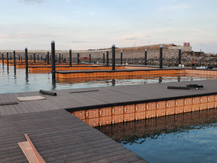 Solusi Terbaik: Composite Decking untuk Dermaga di Indonesia