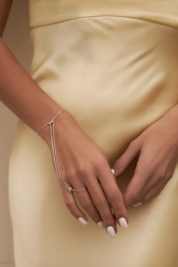 Transforming bracelet with a ring