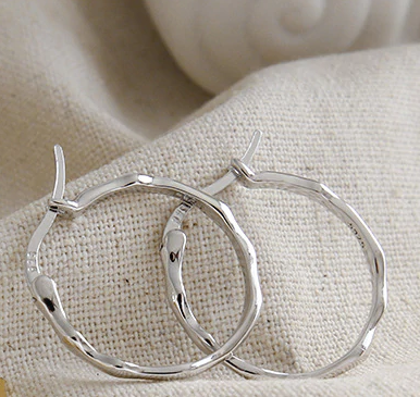 Thumbnail: Wavy Hoops