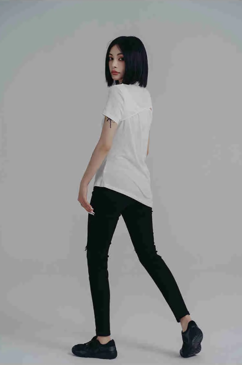 Thumbnail: Wallcy Irregular Hem T-Shirt - White