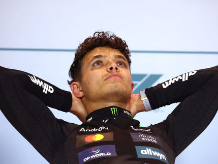 Norris: Verstappen Merusak Balapannya Sendiri