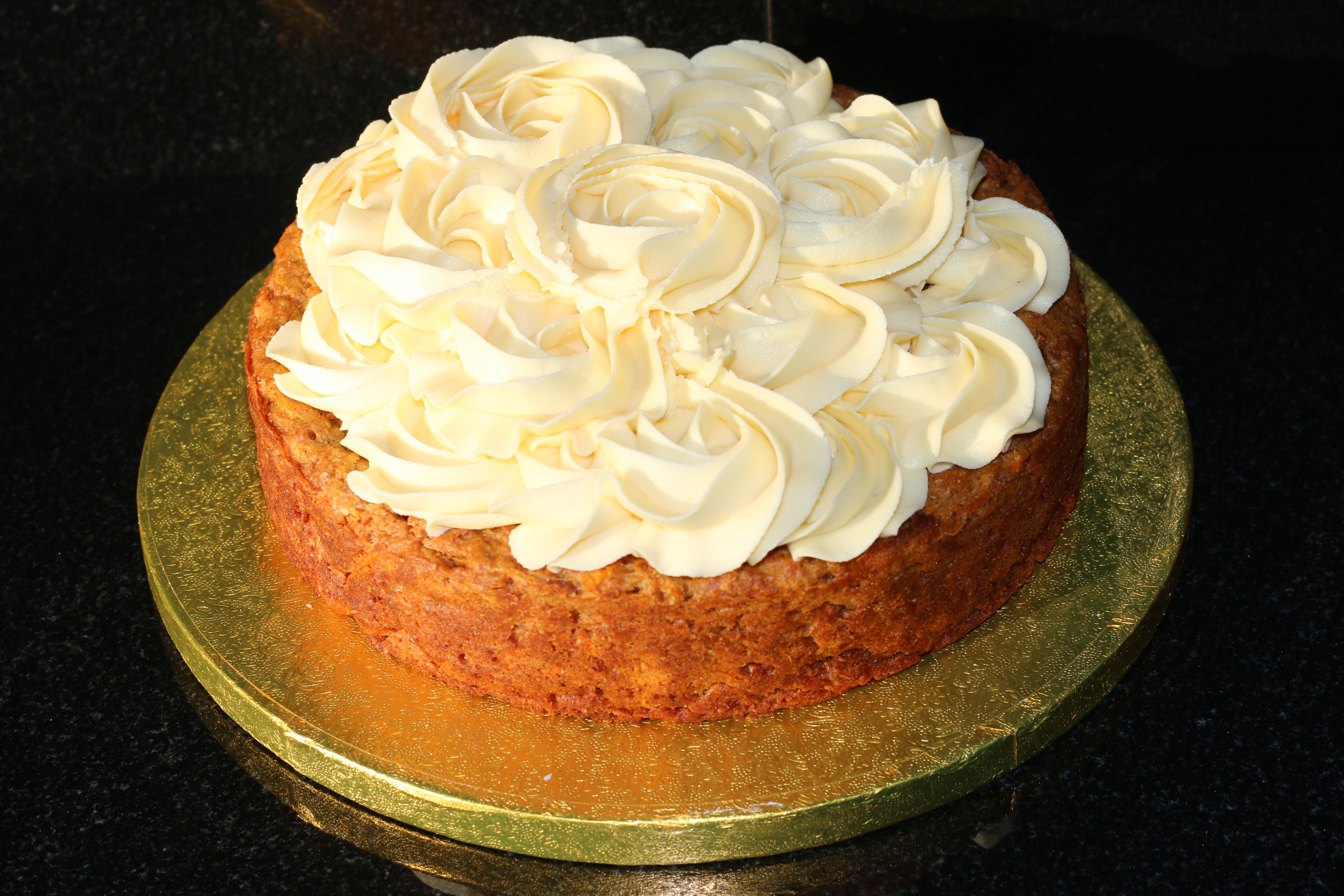 Cakes by Post - Birthday / Celebration Cake  - Roses