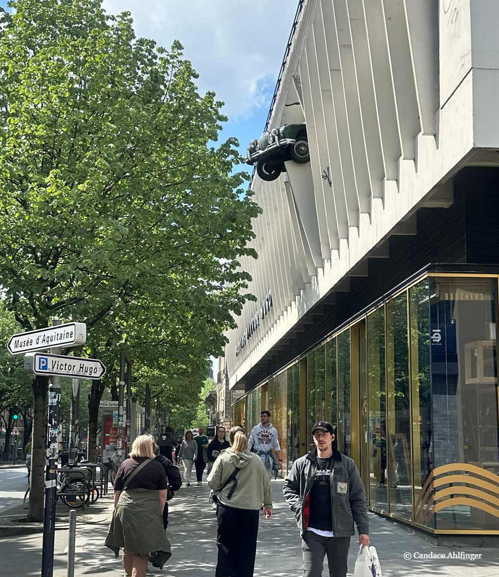 The Falling Car of Bordeaux