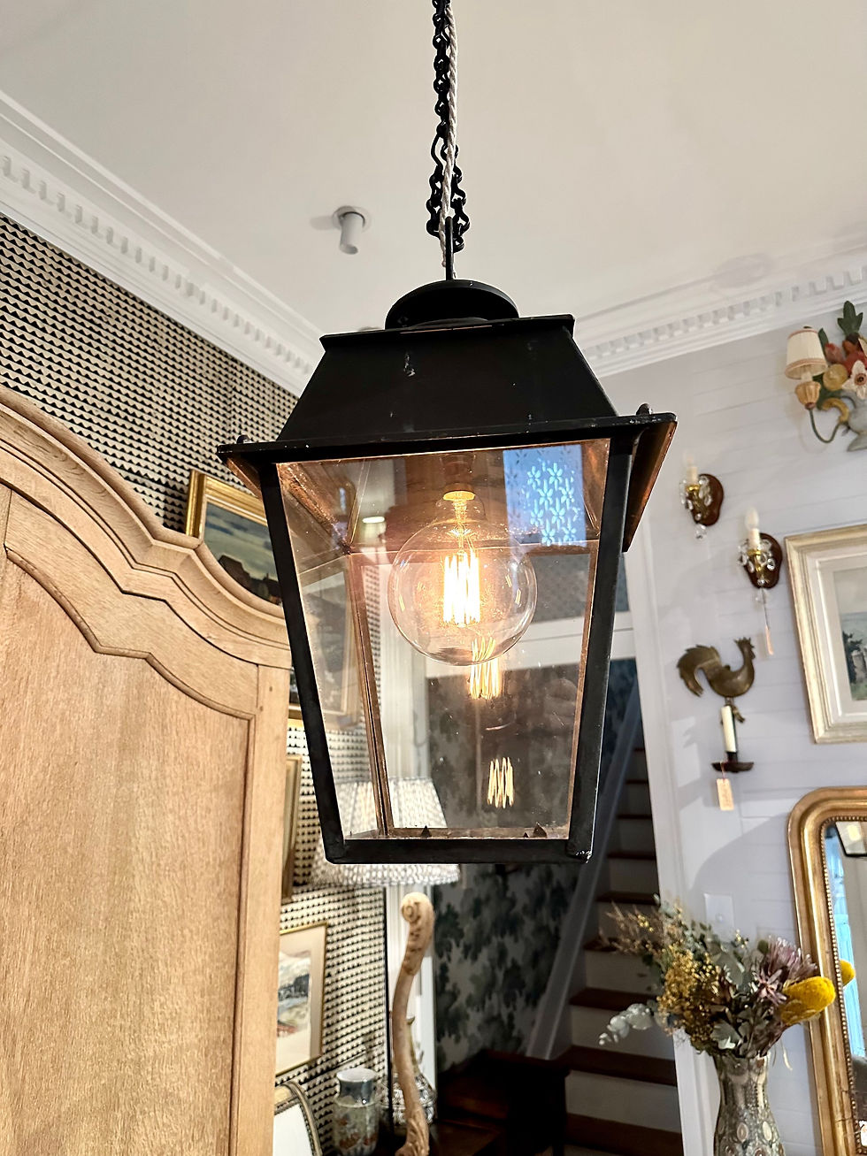Thumbnail: Black Coach Lantern