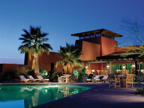 on vacay: welcome to the desert