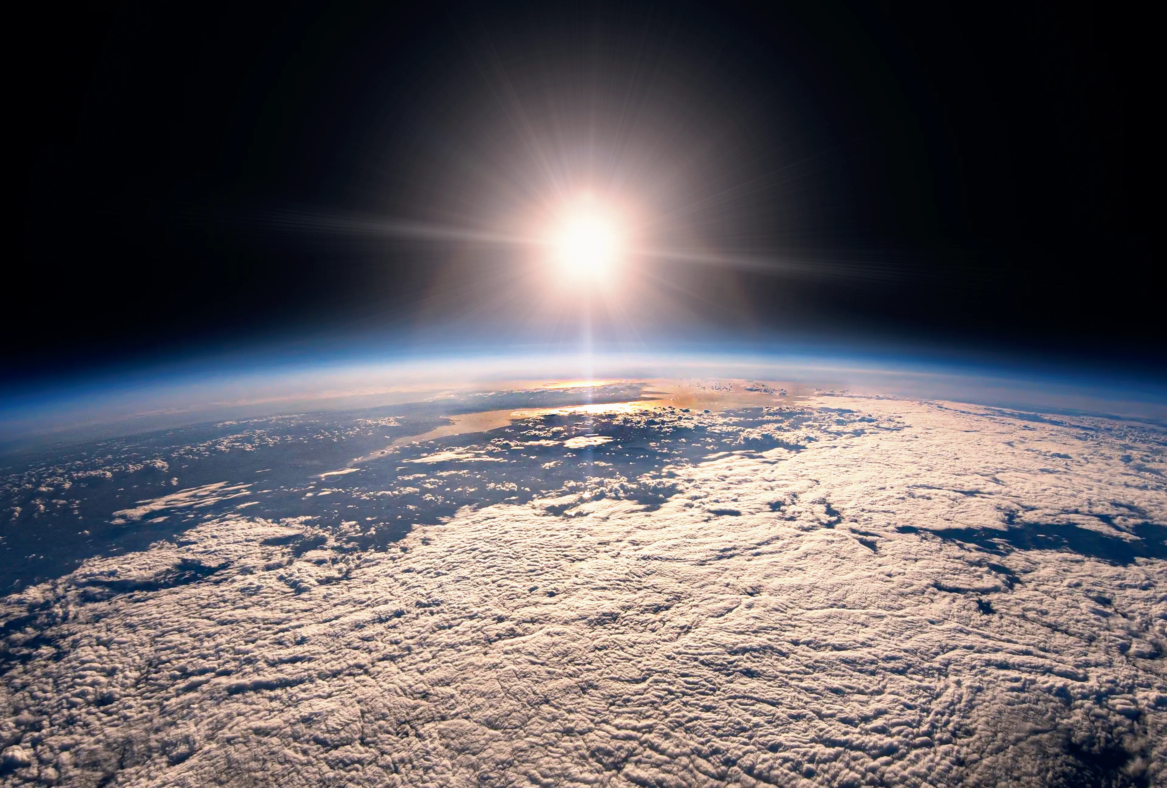 Low Sun_4K.webp