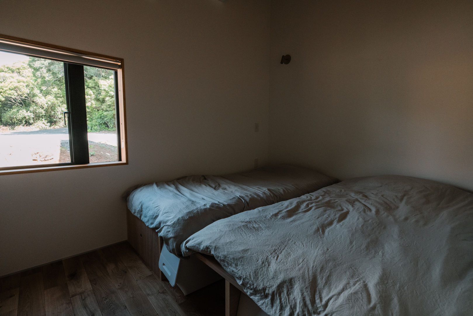 おふたりで過ごせる広めのお部屋です。小さなお子さまと3名で利用いただくことも可能です。