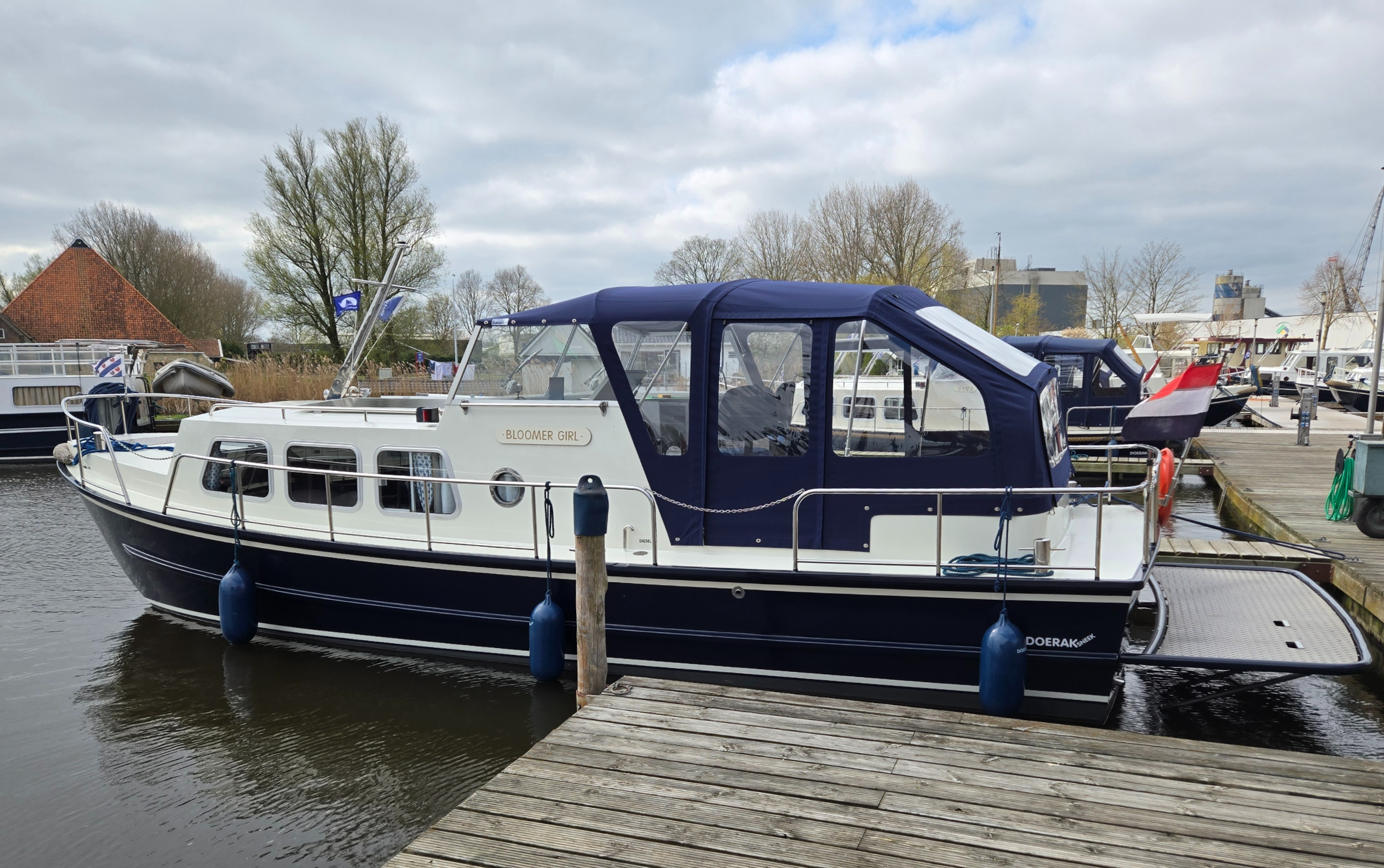 Doerak LX 911 OK van Holiday Boatin Doerak in Sneek