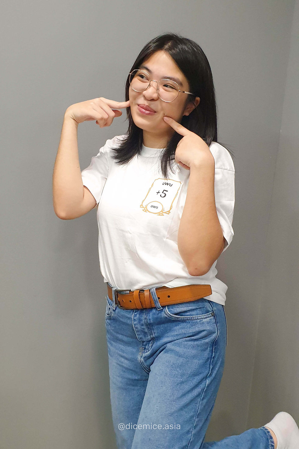 Thumbnail: Uwu - Unisex T-Shirts