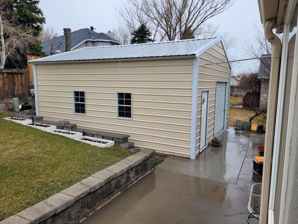 20 by 24 metal garage with windows in Orem, Utah