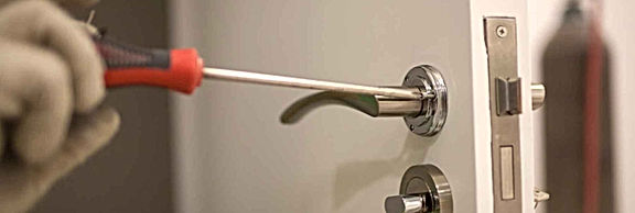 Lock-Replacement-locksmith-services.jpg