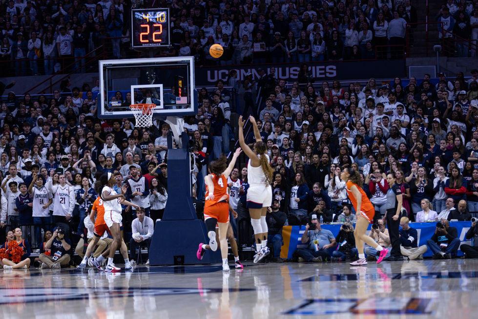 TaraDeluca_APE_SyracuseGame_03232026-86