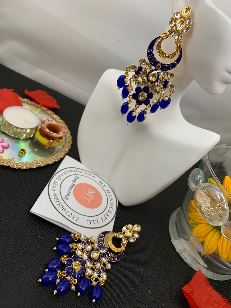 Thumbnail: Earrings – Saira Ladli