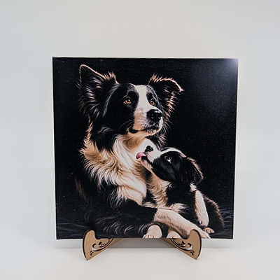 Chien sur carrelage avec support en bois