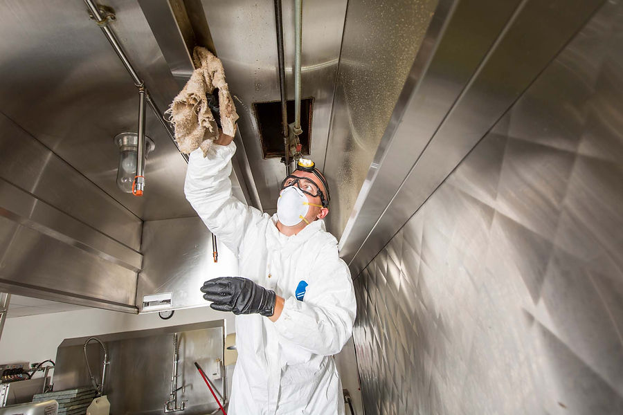 Industriële reiniging van een keuken