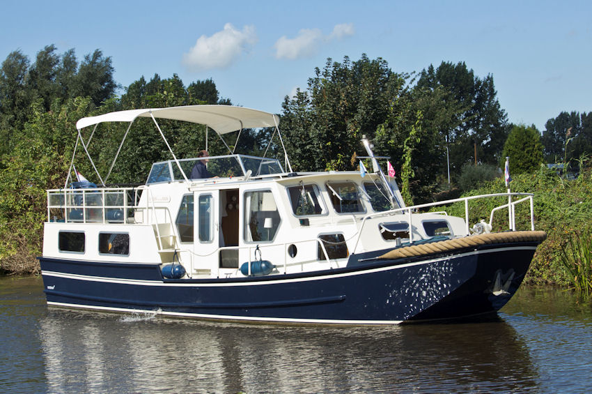 Doerak LX 1150 Salon van Holiday Boatin Doerak in Sneek