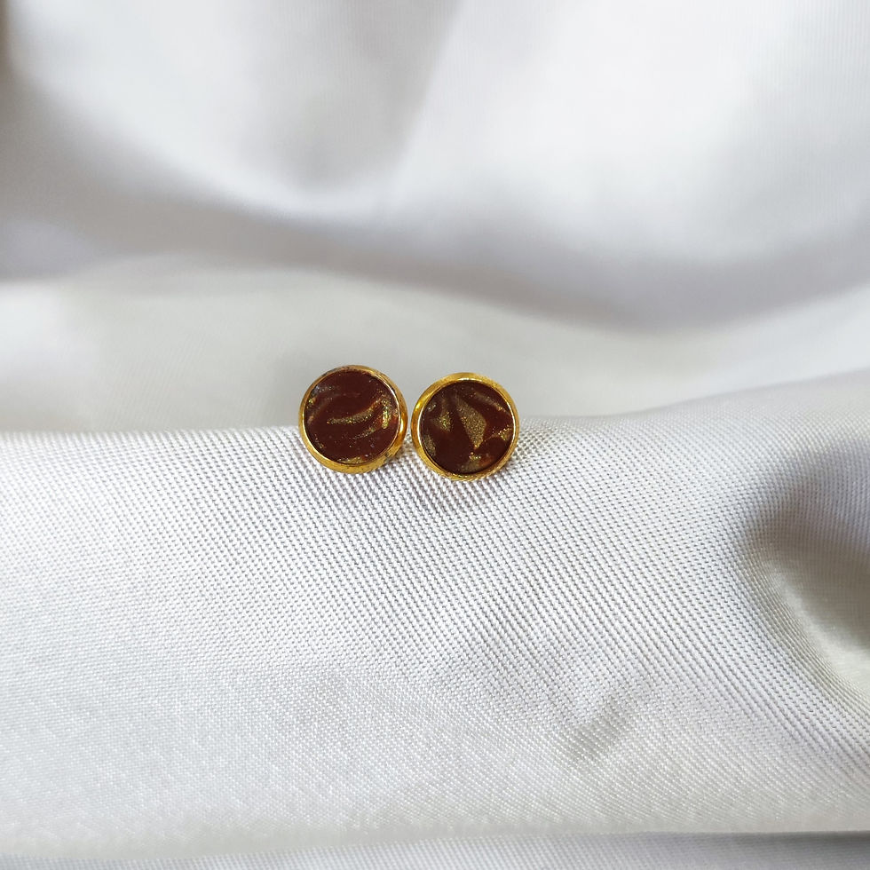 Miniature : puces d'oreilles, Boucles d'oreilles rondes bord doré métal, couleur effet bois