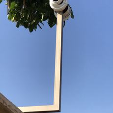 התקנת מצלמות אבטחה במעגל סגור.