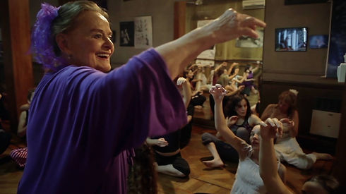 Dancing-With-Maria-03.jpeg