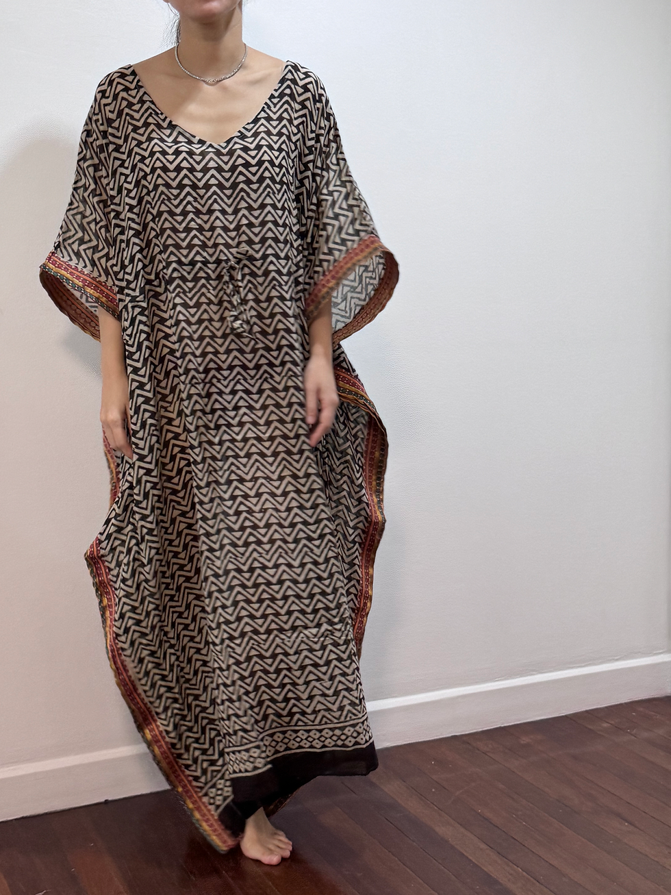 Thumbnail: Long Kaftan in Black ZigZag 495