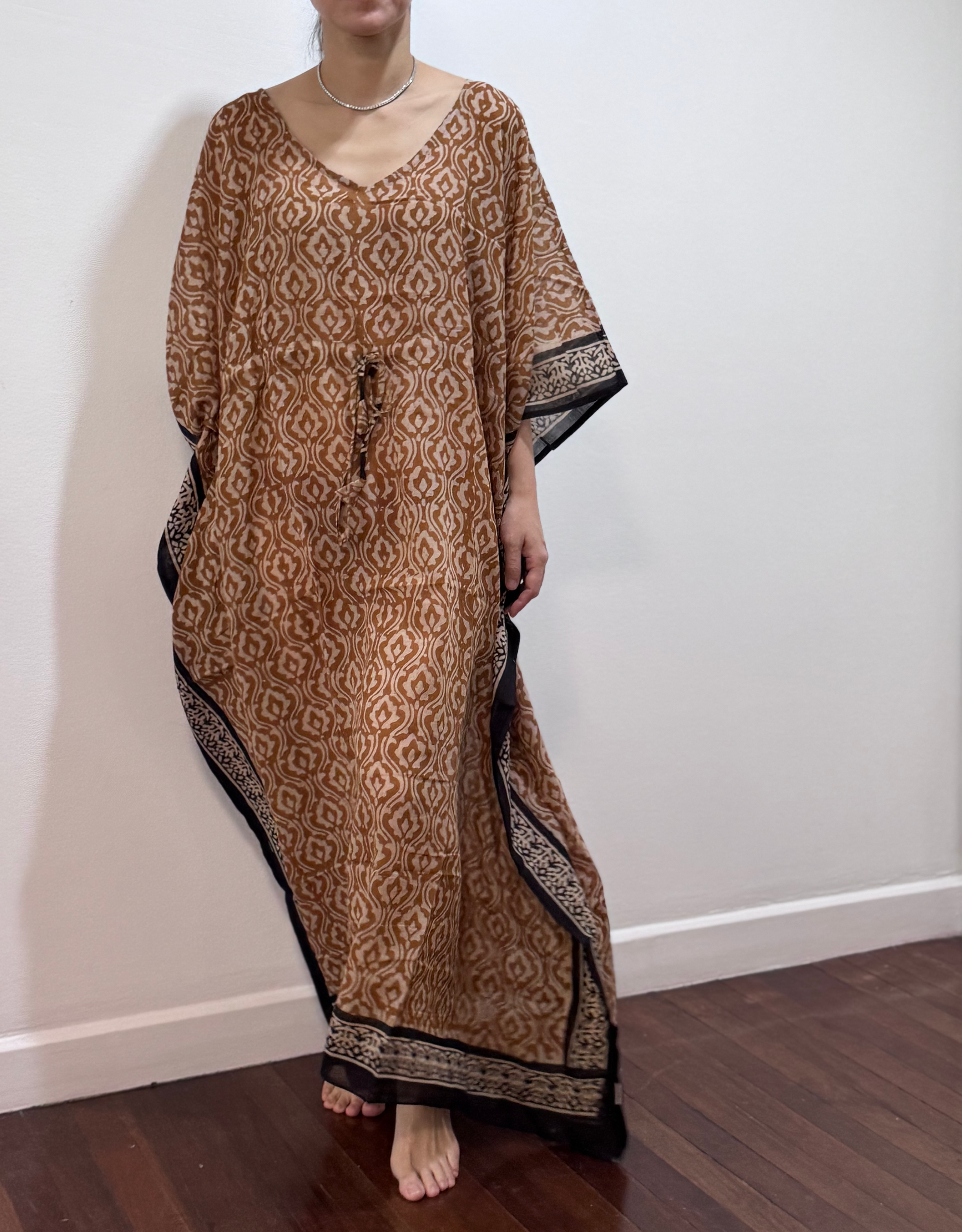 Long Kaftan in Earth Ogee Flames 492