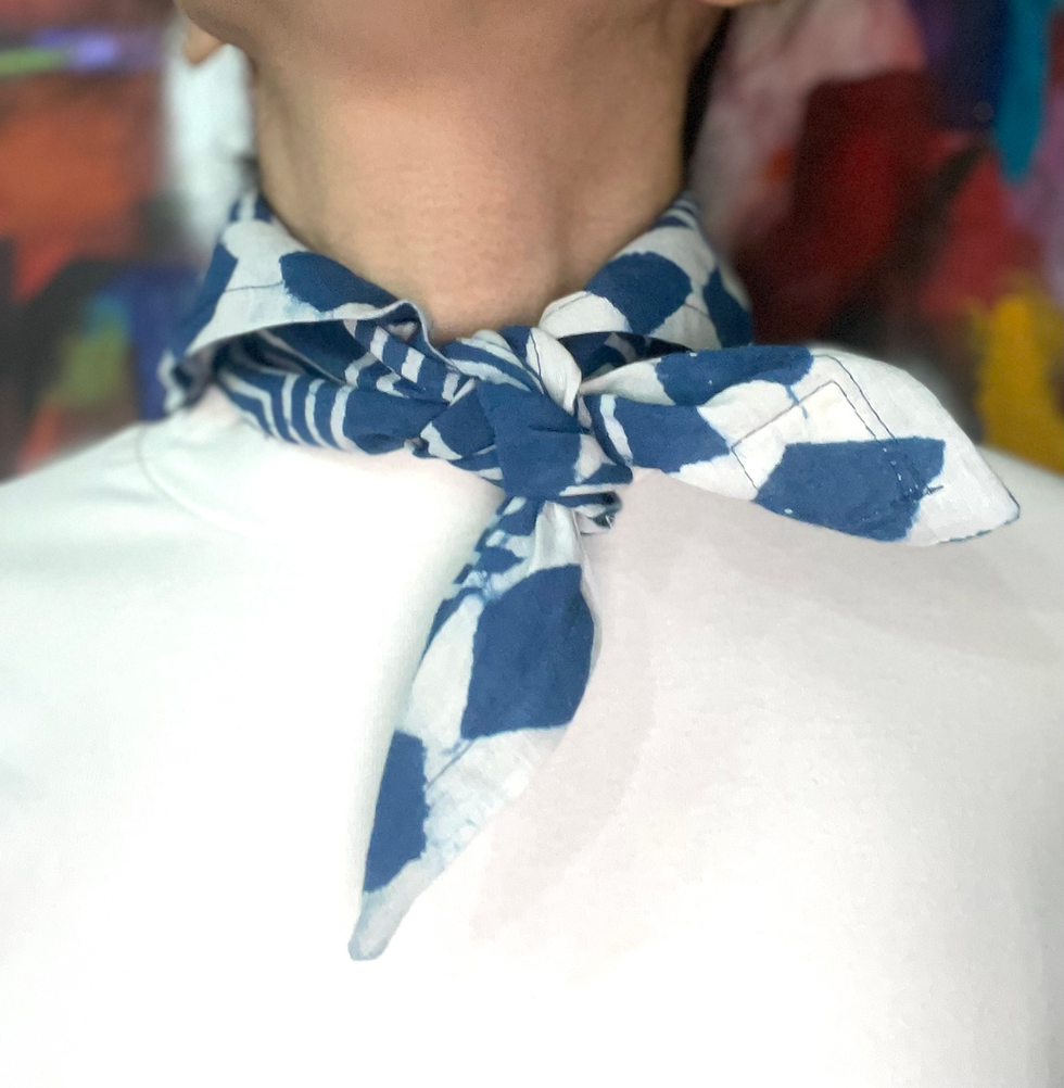 Thumbnail: Bandana in Indigo Zigzag 10