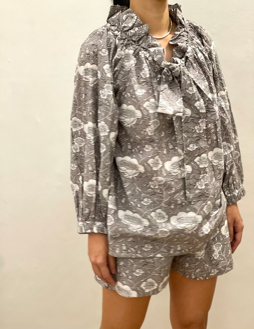 Thumbnail: Ruffle Top and Shorts Set in Taupe and White Vinyl Flowers