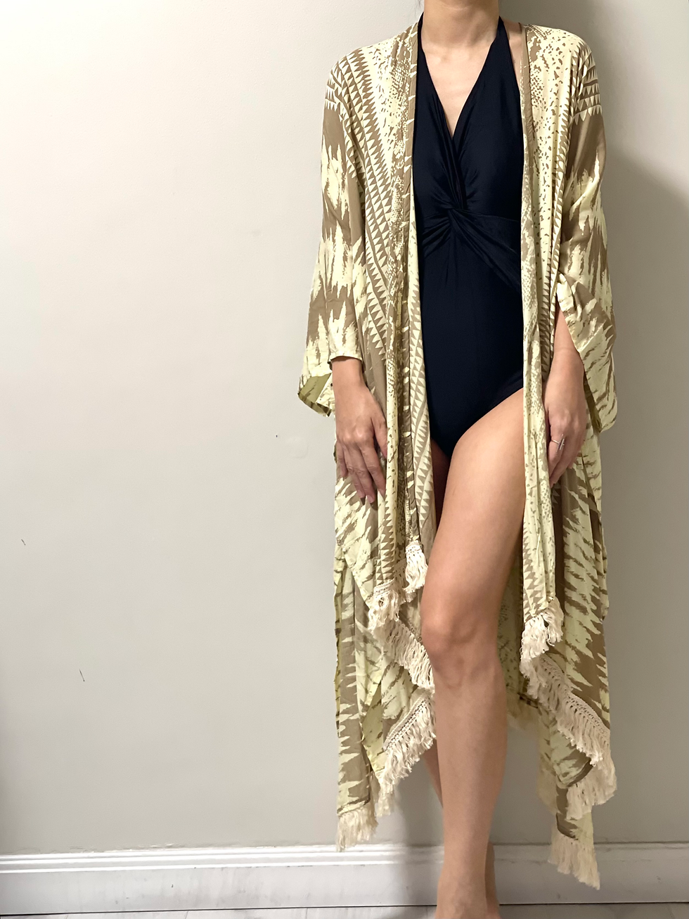 Thumbnail: Kimono in  Cream and Taupe Snake Motif 150