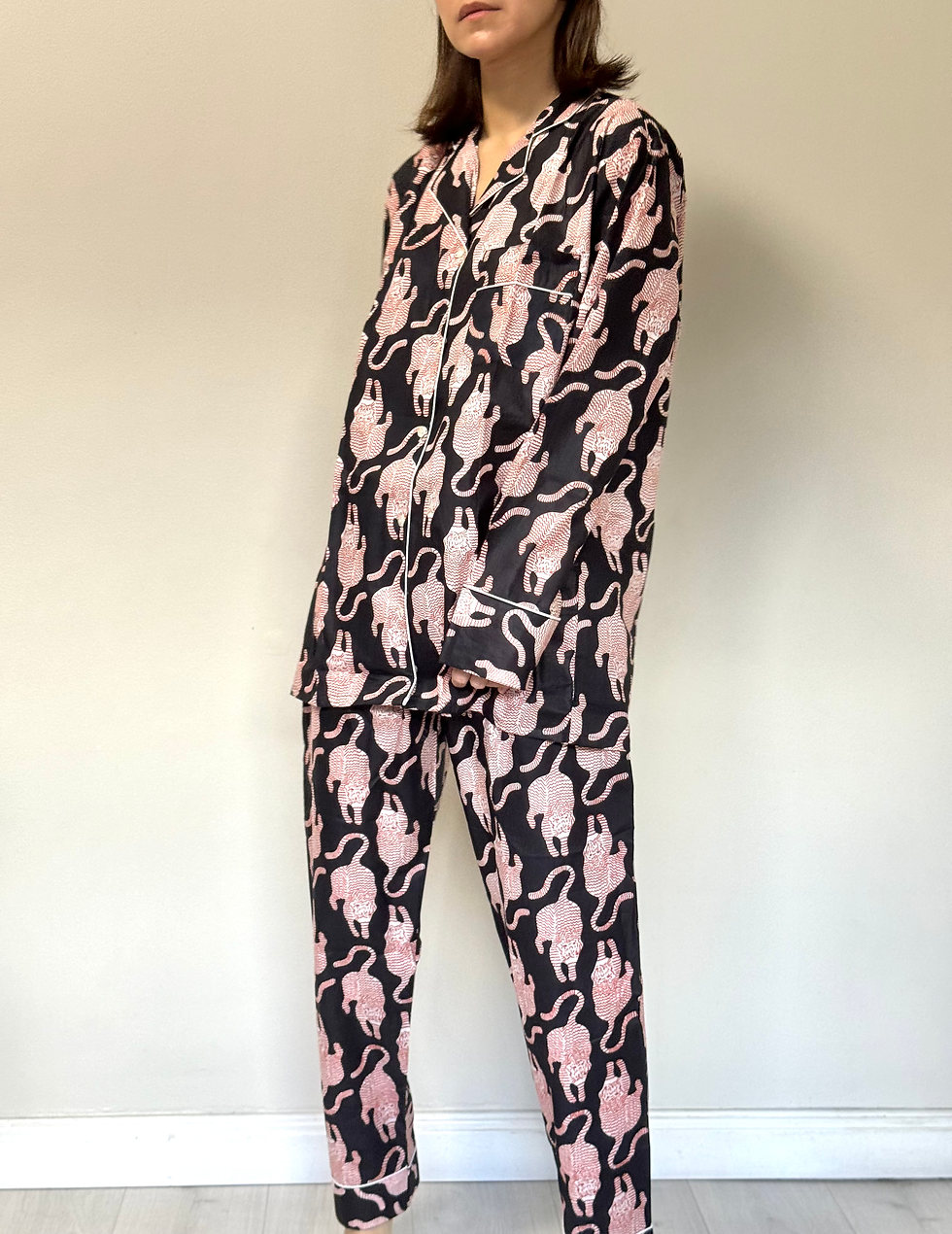 Thumbnail: Long Pajama Set in Black Tiger Print