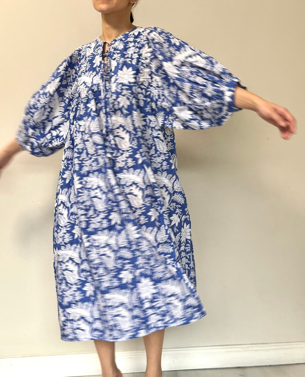 Thumbnail: Midi Dress in Blue Wild Flora
