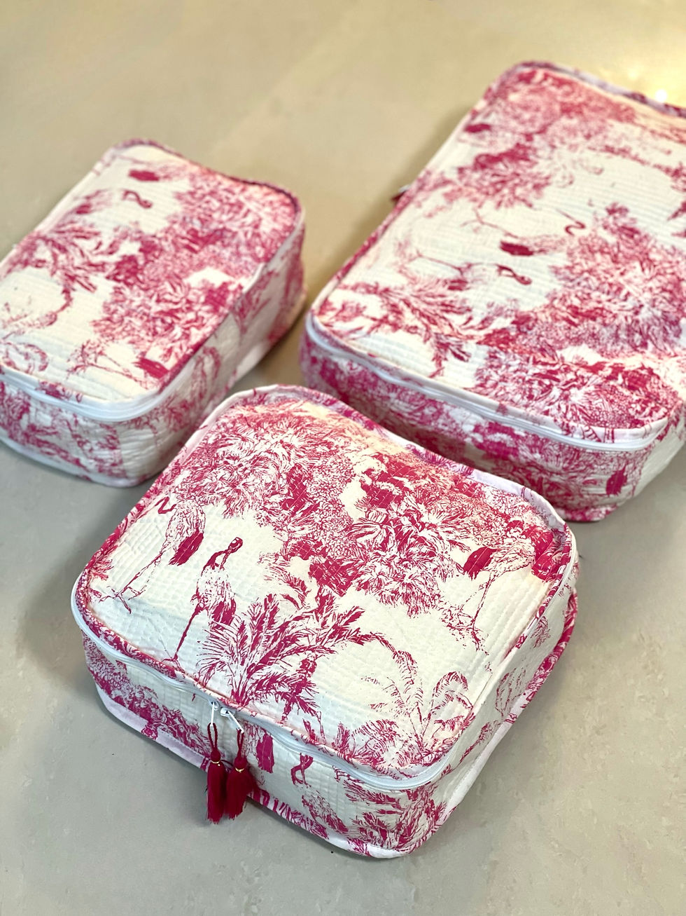 Thumbnail: Packing Cubes in Toile Barbie Pink